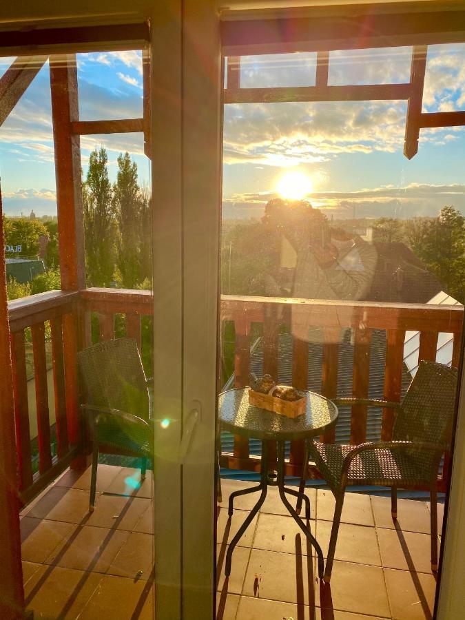 Apartment Slupski Premium: Spacious Business With Entertainment Slupsk