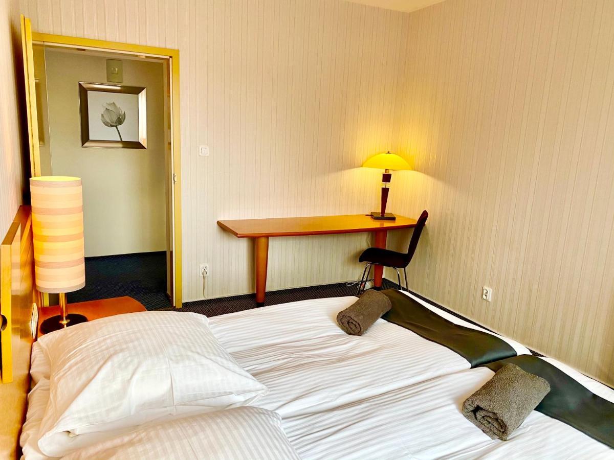 Slupski Premium: Spacious Business With Entertainment Apartment Slupsk